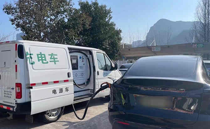 互助汽车搭电