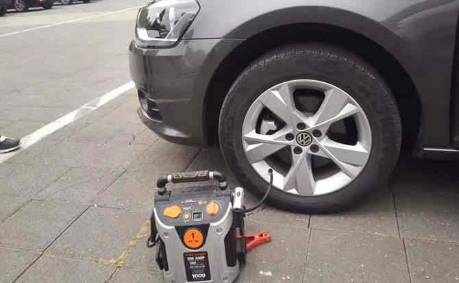 互助汽车搭电案例