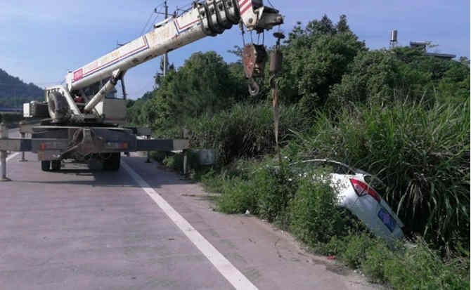 互助重载吊车救援